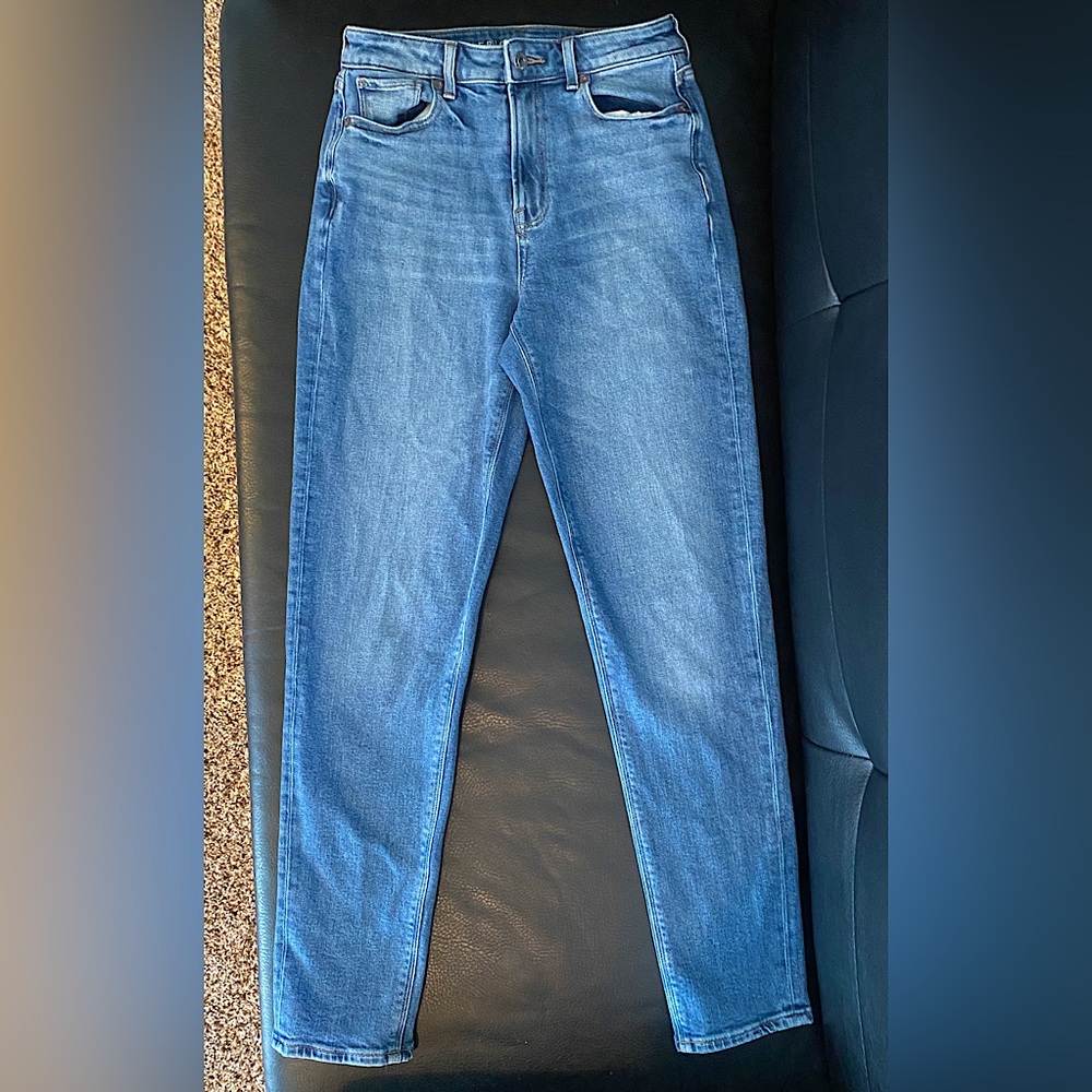 American Eagle Mom Jeans